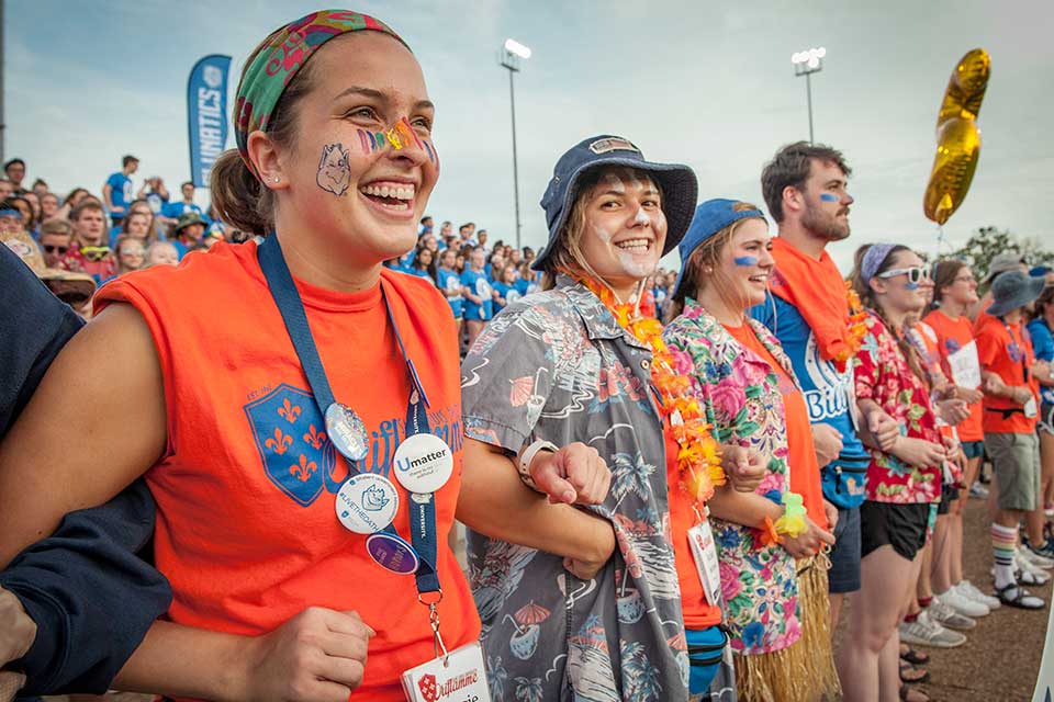 SLu fans SLU students at Billiken game