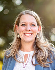 kelly bratkowski kelly bratkowski headshot