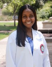 Headshot of Rachel Domingos