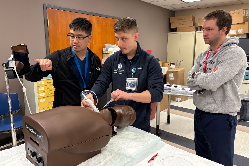 POCUS training Students practice ultrasound examinations