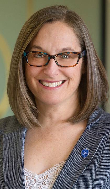 Leslie McClure Headshot